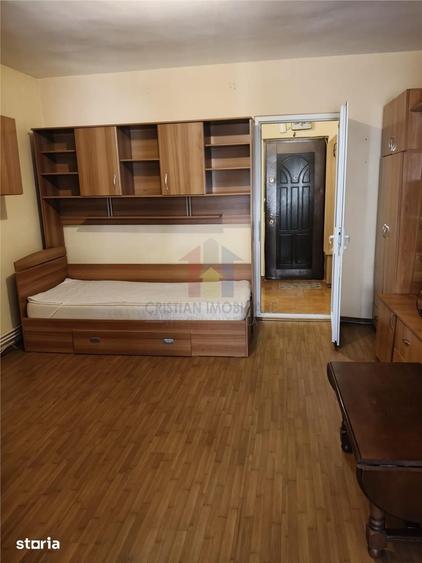 Garsoniera Etaj 3, Mobilata si Utilata, Hipodrom - Capatul lui 2 - 5