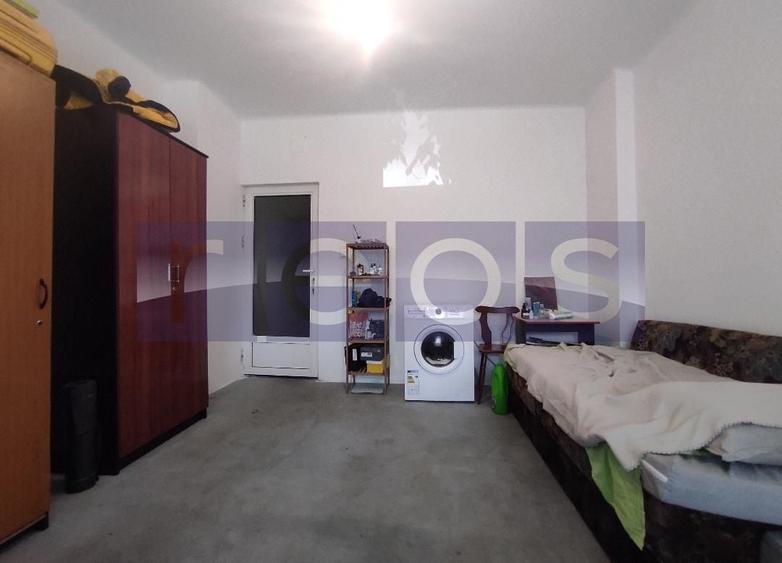 Apartament cu 4 camere decomandat în Calea Călărașilor