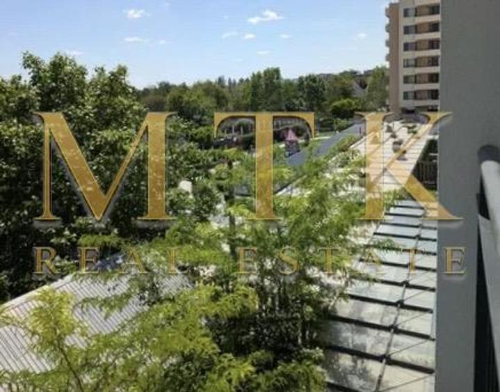 Apartament cu 3 camere decomandat, mobilat în Iancu Nicolae