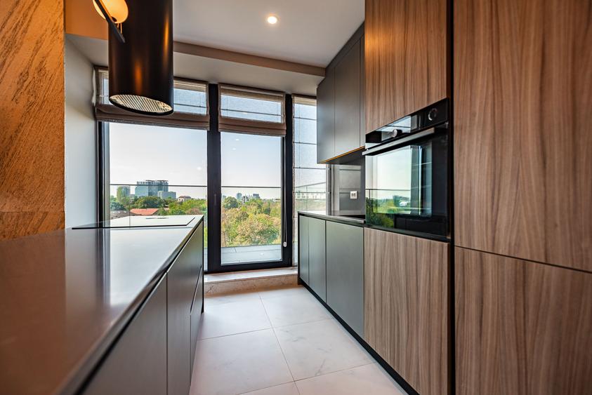 Apartament cu 3 camere în Barbu Văcărescu
