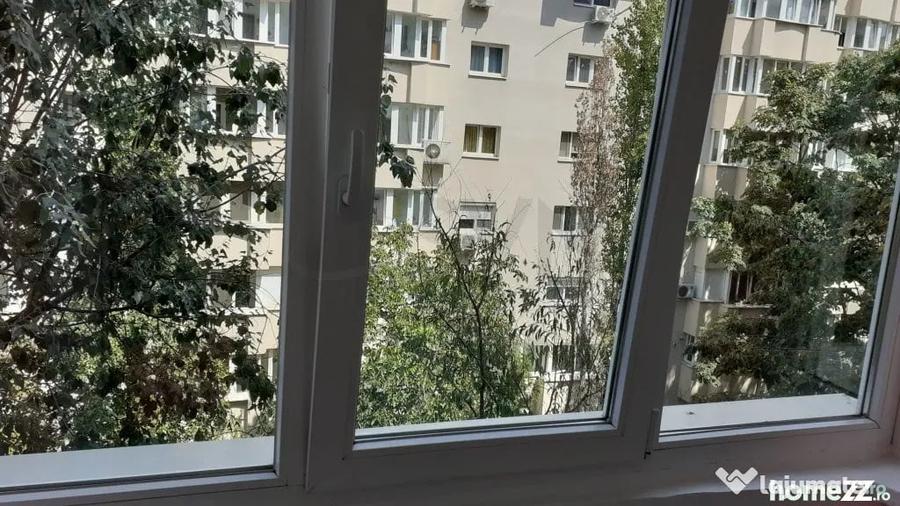 Apartament cu 3 camere decomandat în Nerva Traian