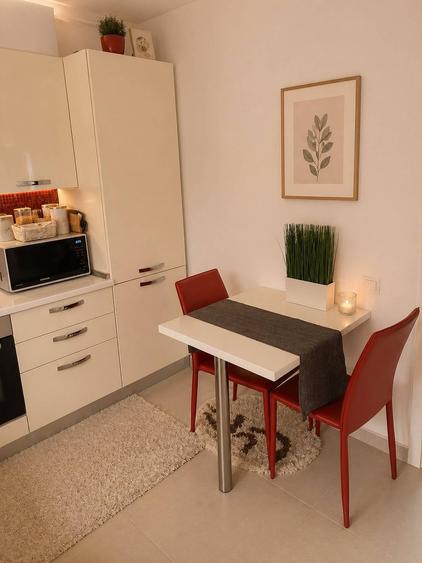Apartament cu 2 camere decomandat în Borhanci