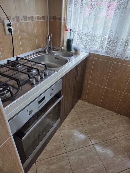 Apartament cu 2 camere decomandat în Manolești
