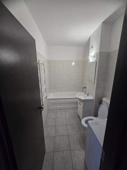 Apartament cu 2 camere semidecomandat în Sânpetru