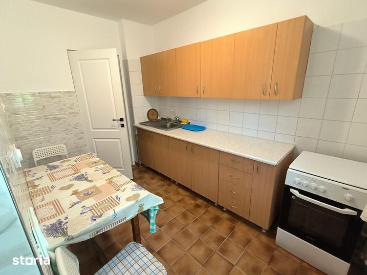 Apartament cu 3 camere decomandat în Floreasca