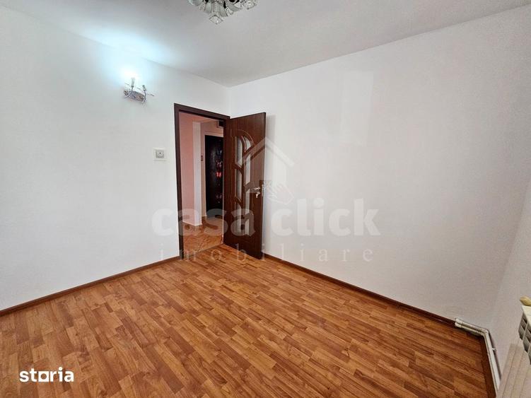 Apartament cu 4 camere decomandat în Sud