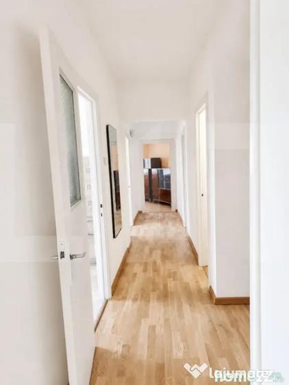 Apartament cu 3 camere decomandat în Sud