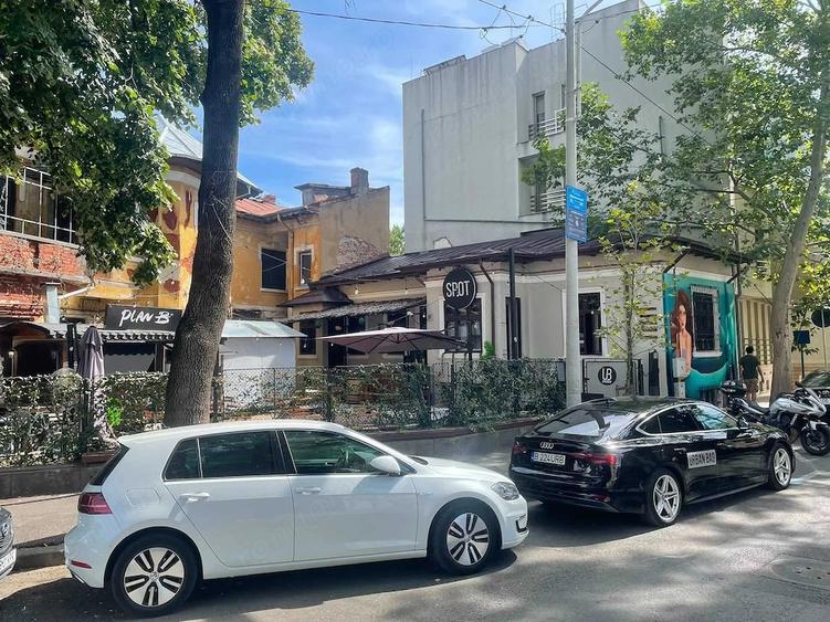 Spațiu comercial, de 100 mp, în Central