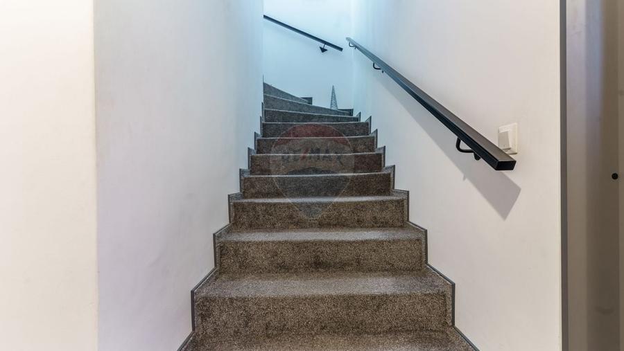 Duplex cu 4 camere cu Teren 123 Mp în Florești