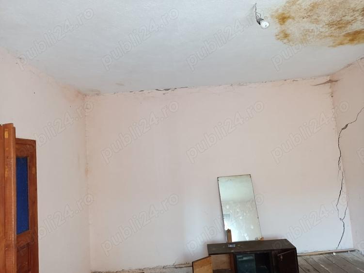 Casă cu 3 camere în Tiulești