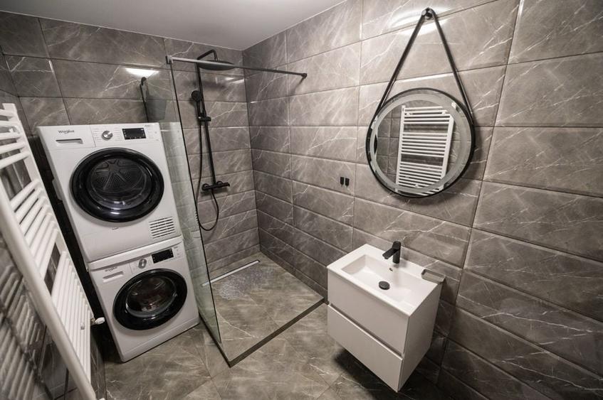 Apartament cu 2 camere decomandat în Exterior Vest
