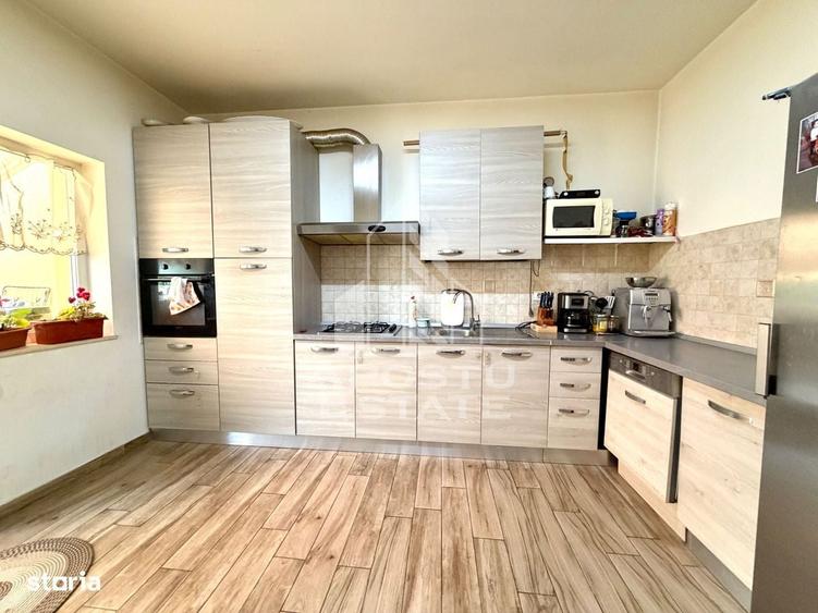 Casă cu 4 camere cu Teren 170 Mp în Sânmihaiu Român
