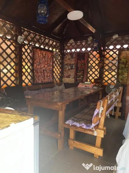 Casă cu 4 camere cu Teren 692 Mp în Vlădesti