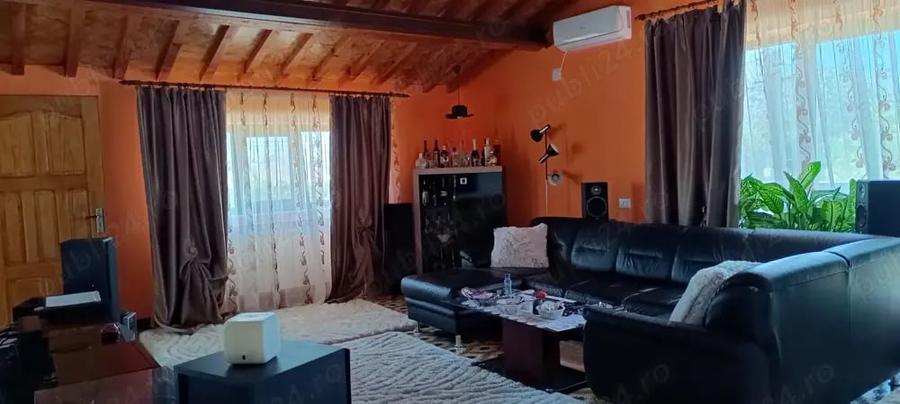 Casă cu 6 camere cu Teren 700 Mp în Cazasu