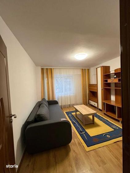 Garsonieră decomandată în Central