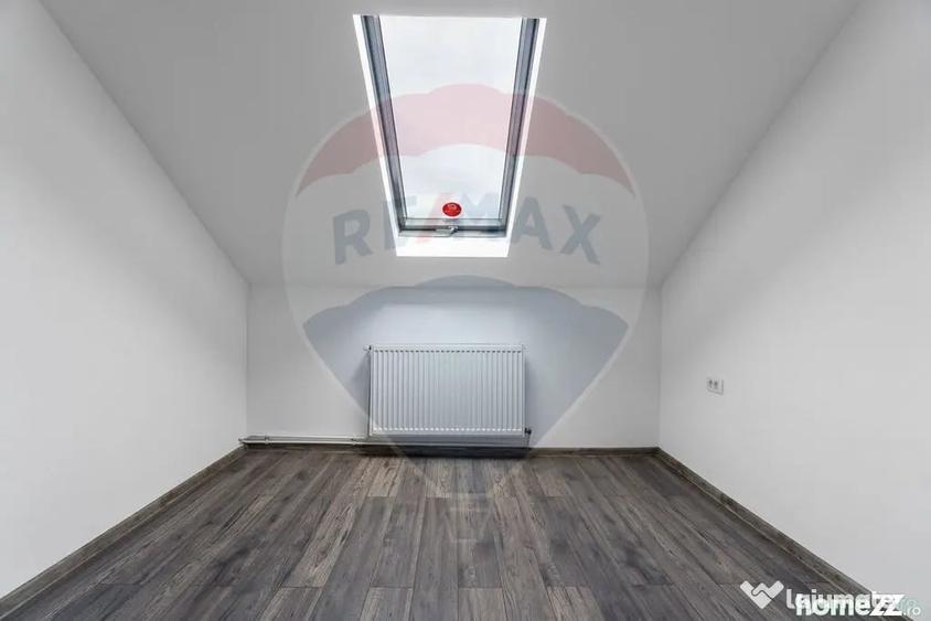 Apartament cu 7 camere decomandat în Ultracentral