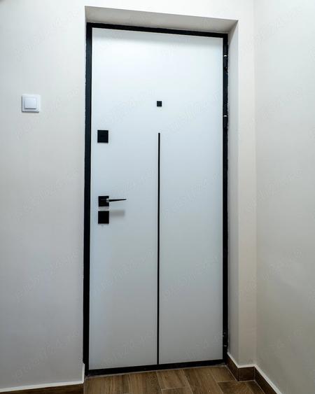 Apartament cu 2 camere nedecomandat în Colentina