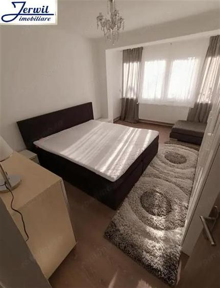 Apartament cu 2 camere decomandat, mobilat în Micro III