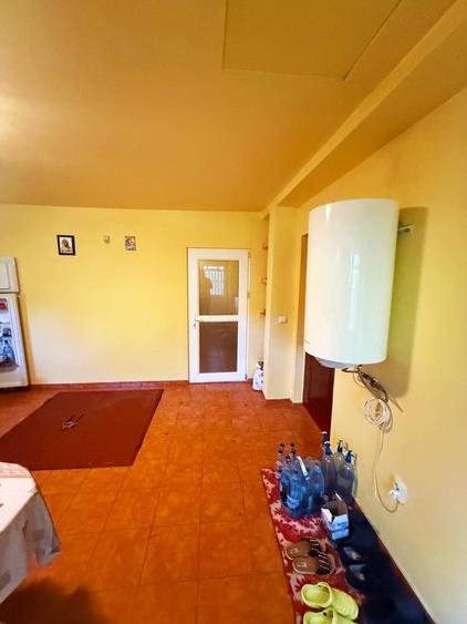 Casă cu 6 camere cu Teren 1500 Mp în Călugăreni