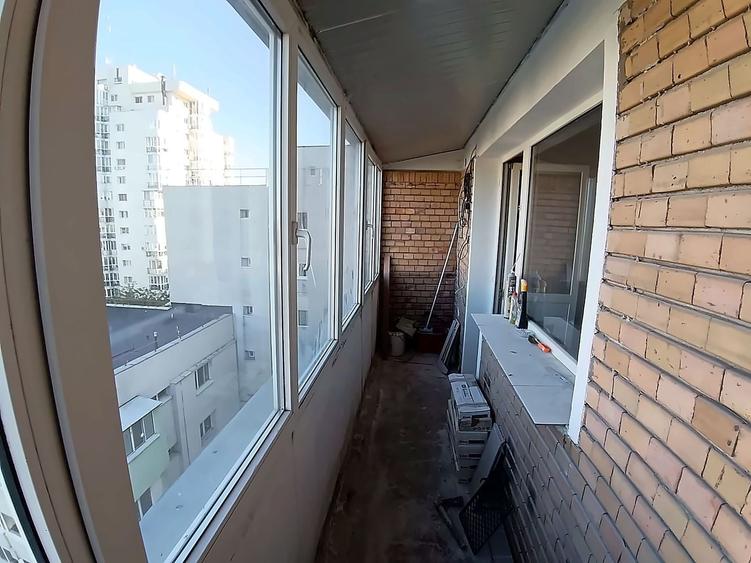 Apartament cu 4 camere decomandat în Pantelimon
