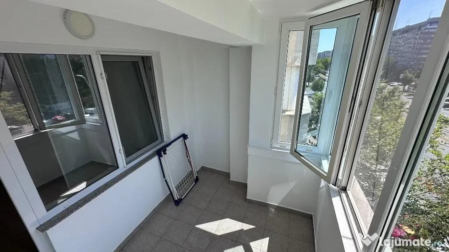 Apartament cu 3 camere decomandat în Dristor