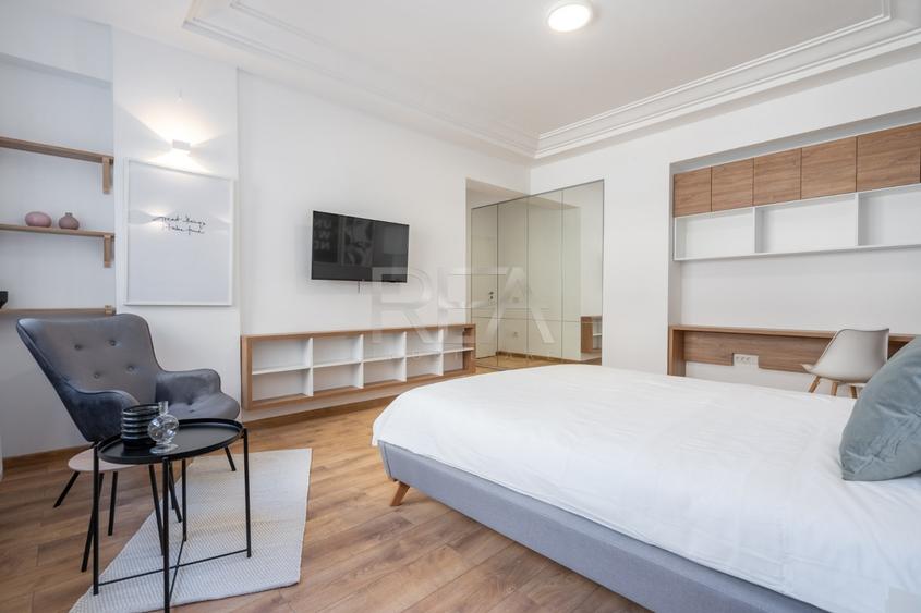 Apartament cu 5 camere decomandat, mobilat în Universitate