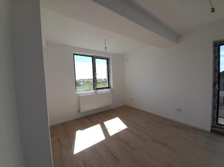 Duplex cu 5 camere cu Canalizare în Dumbrăveni