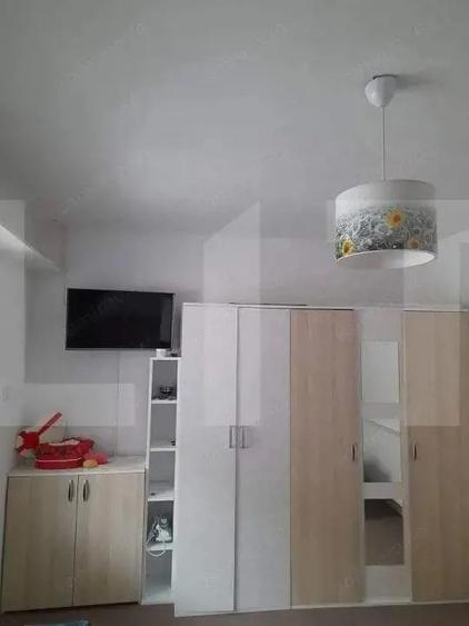 Casă cu 3 camere cu Teren 363 Mp în Curtici