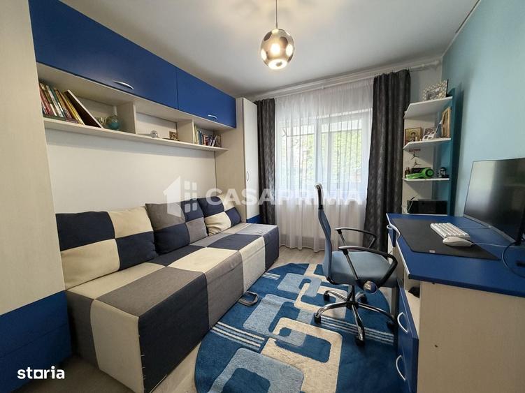 Apartament cu 4 camere decomandat în Nicolina