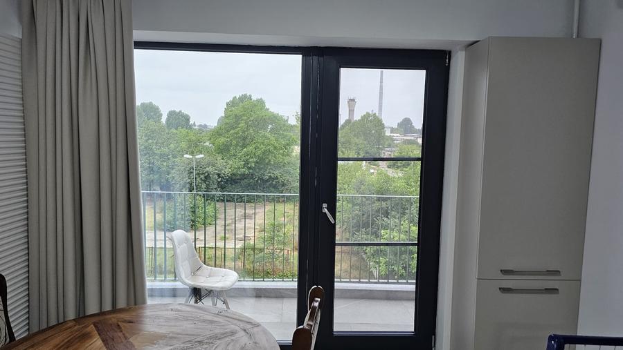 Apartament cu 2 camere semidecomandat în Far