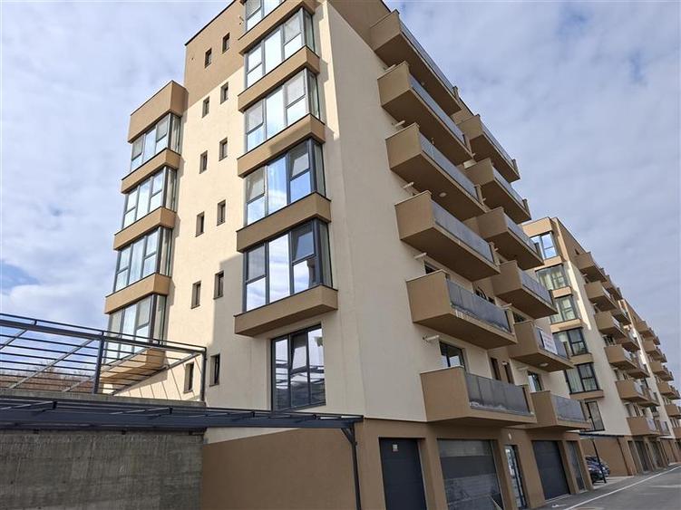 Apartament cu 2 camere semidecomandat în Florești
