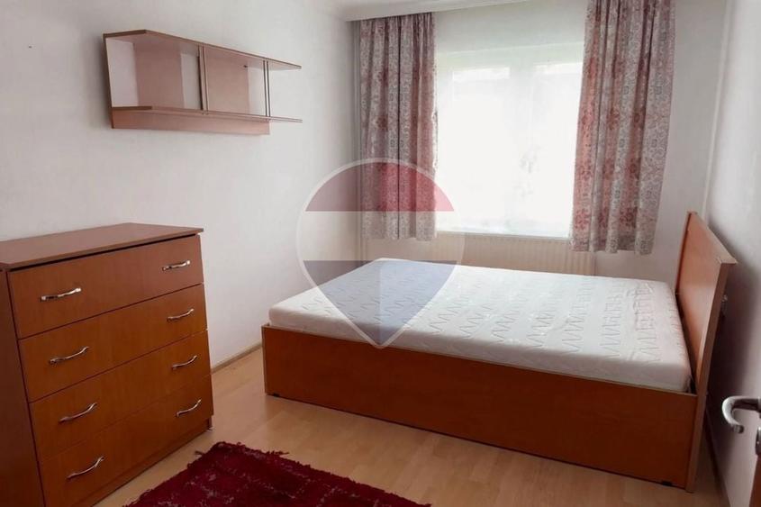 Apartament cu 3 camere decomandat în Alexandru cel Bun