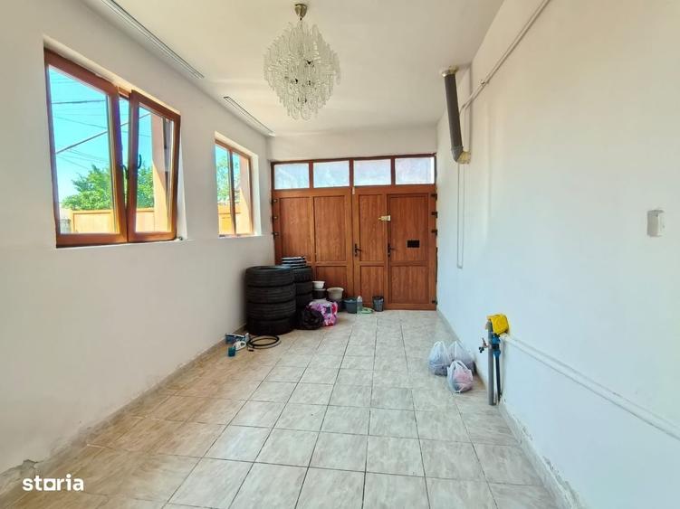 Casă cu 4 camere în Ghiroda