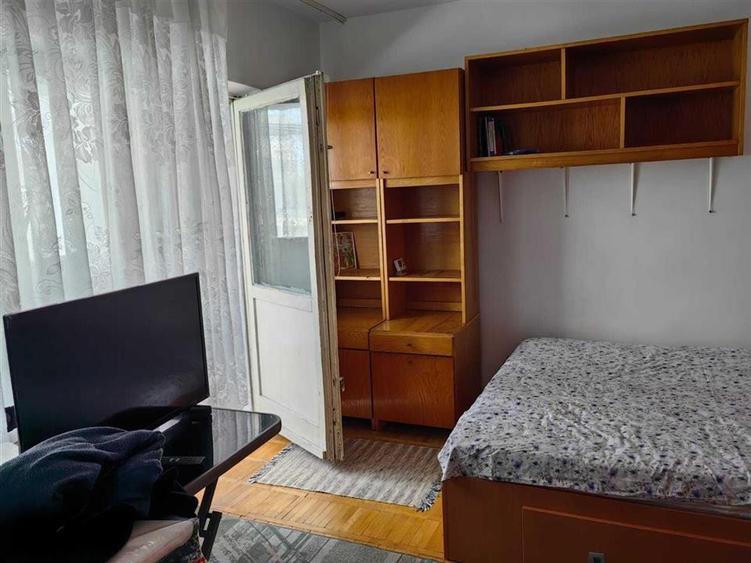 Garsonieră decomandată, mobilată în Păcurari