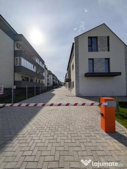 Casă cu 4 camere cu Teren 200 Mp în Florești