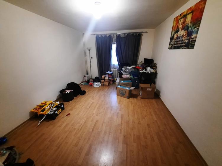 Apartament cu 3 camere decomandat, mobilat în Cug