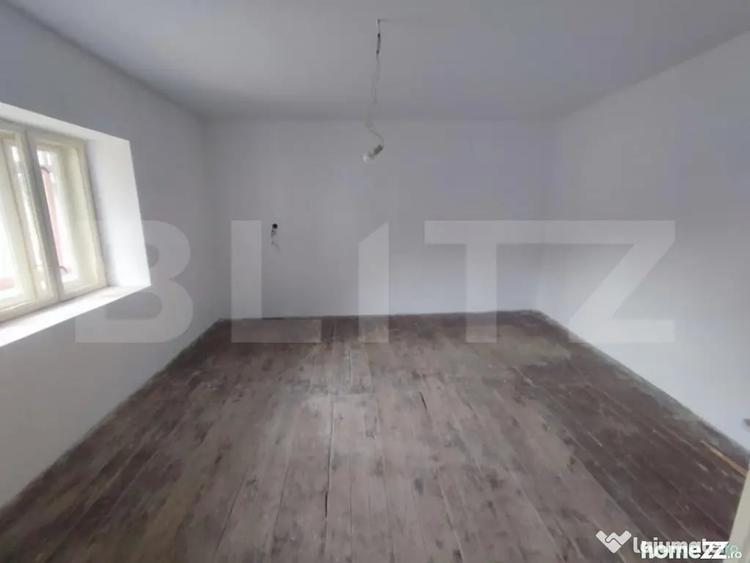 Casă cu 2 camere cu Teren 200 Mp în Central