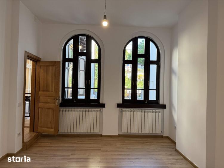Casă cu 6 camere cu Teren 1000 Mp în Central