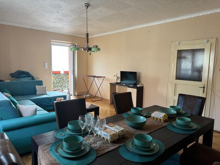 Apartament cu 3 camere decomandat în Central