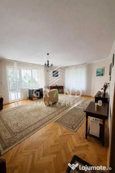 Casă cu 5 camere cu Teren 400 Mp în Gheorgheni