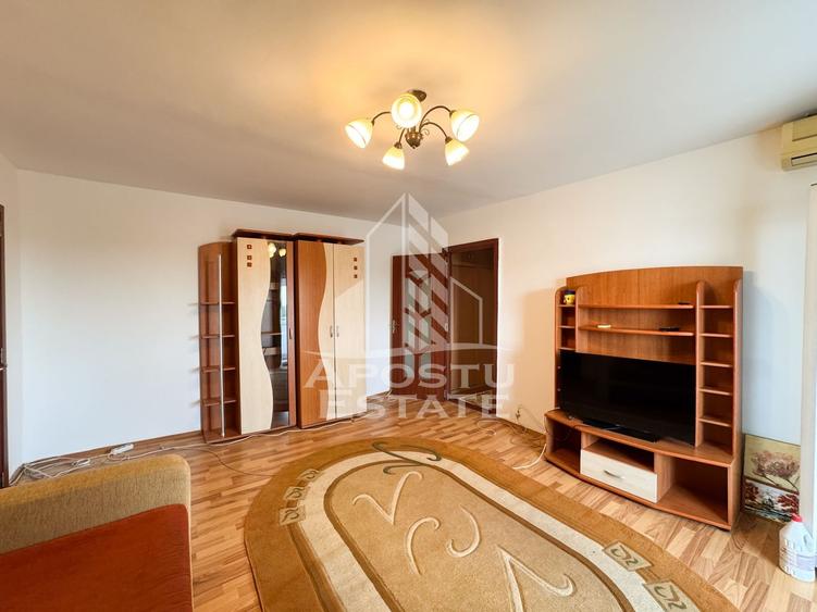 Apartament cu 2 camere semidecomandat în Girocului