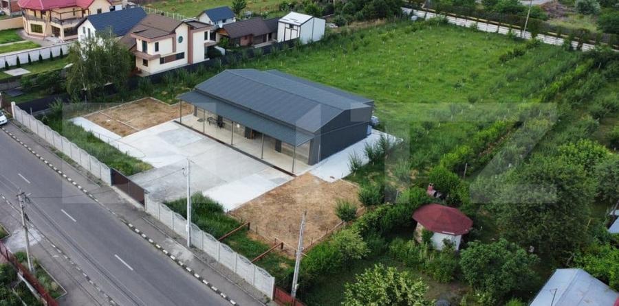 Spațiu comercial, de 300 mp, în Florești