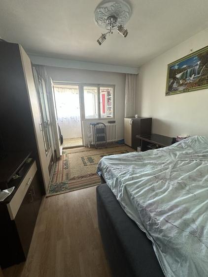 Apartament cu 3 camere decomandat în Ștrand