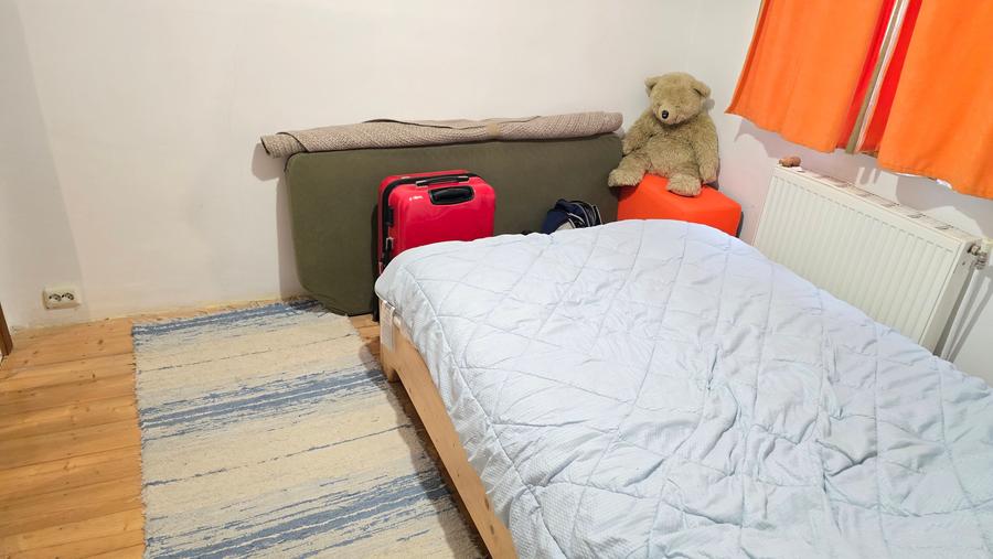 Casă individuală cu 4 camere cu Canalizare în Ultracentral