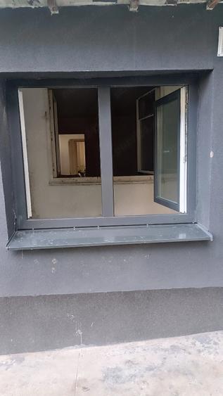 Apartament cu 3 camere decomandat în Micro 15