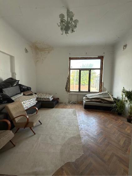 Casă cu 3 camere cu Teren 90 Mp în Central