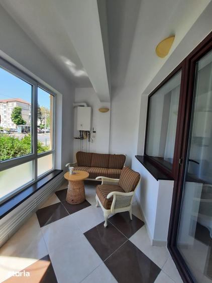 Apartament cu 4 camere decomandat în Central