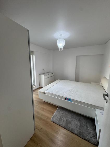 Apartament cu 2 camere decomandat în Parcul Carol