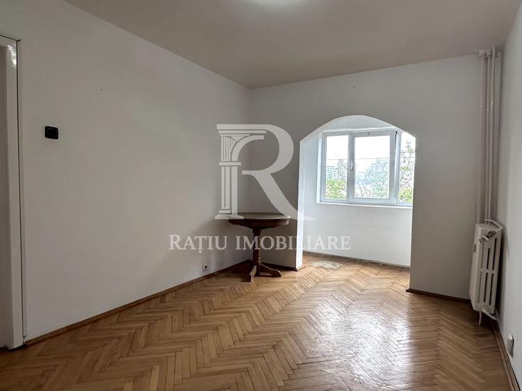 Apartament cu 3 camere decomandat în Lotus