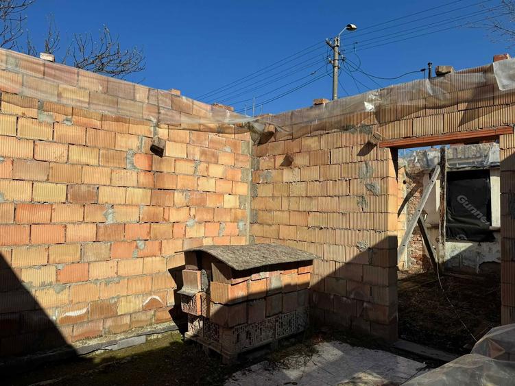 Casă cu 2 camere în Libertății